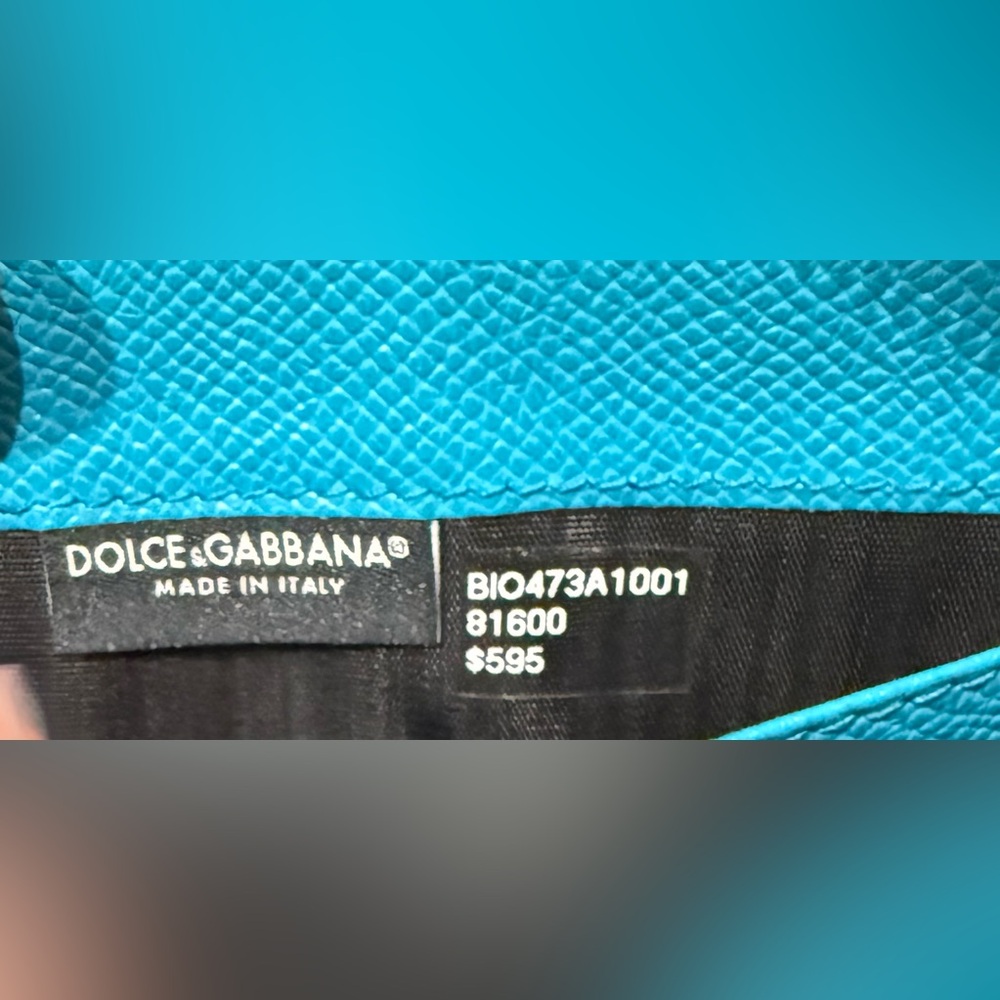 ❌❌sold❌❌Dolce & Gabbana Zip Around Wallet in Turquoise - Picture 14 of 14